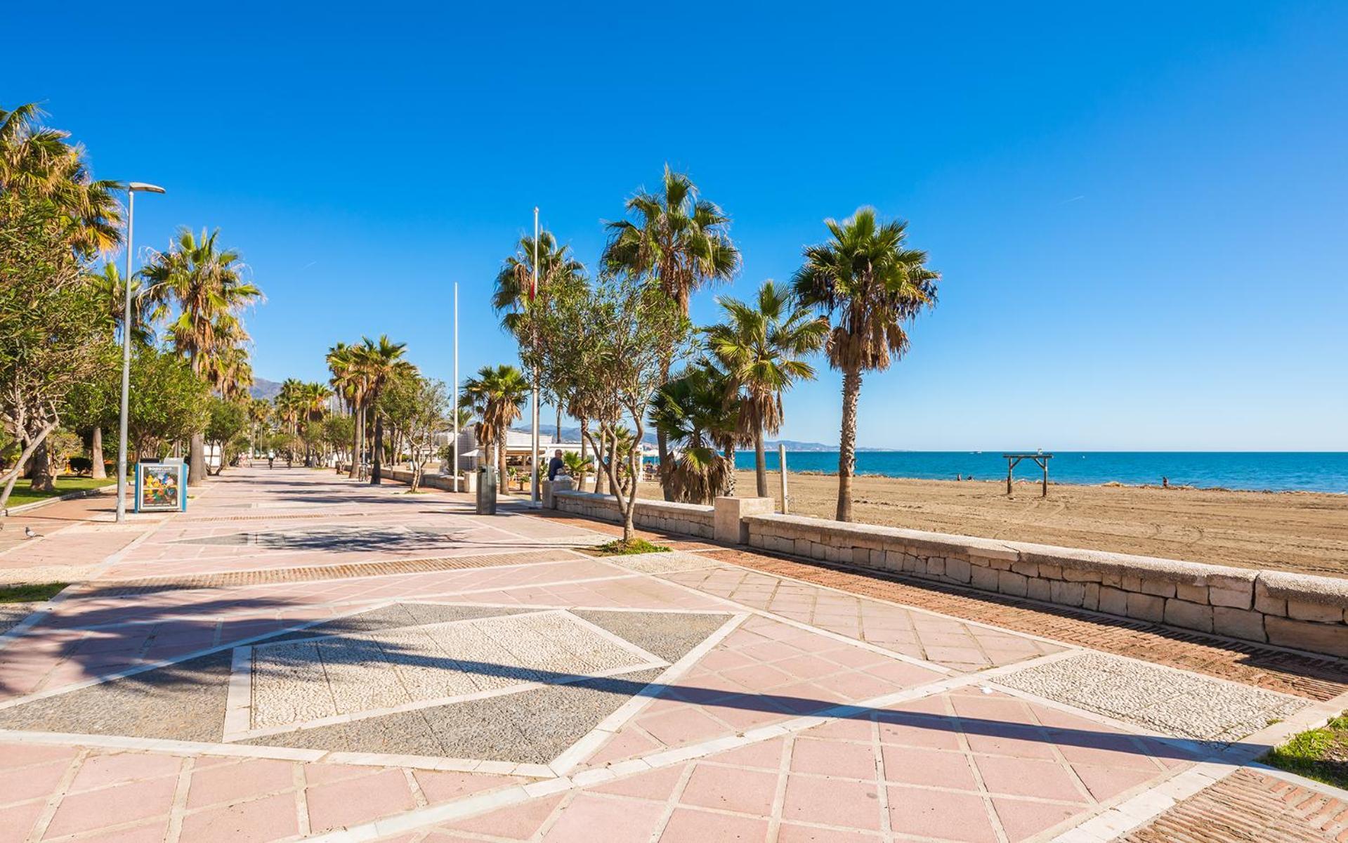 New Renovated Front Line Playa Rocio Puerto Banus *