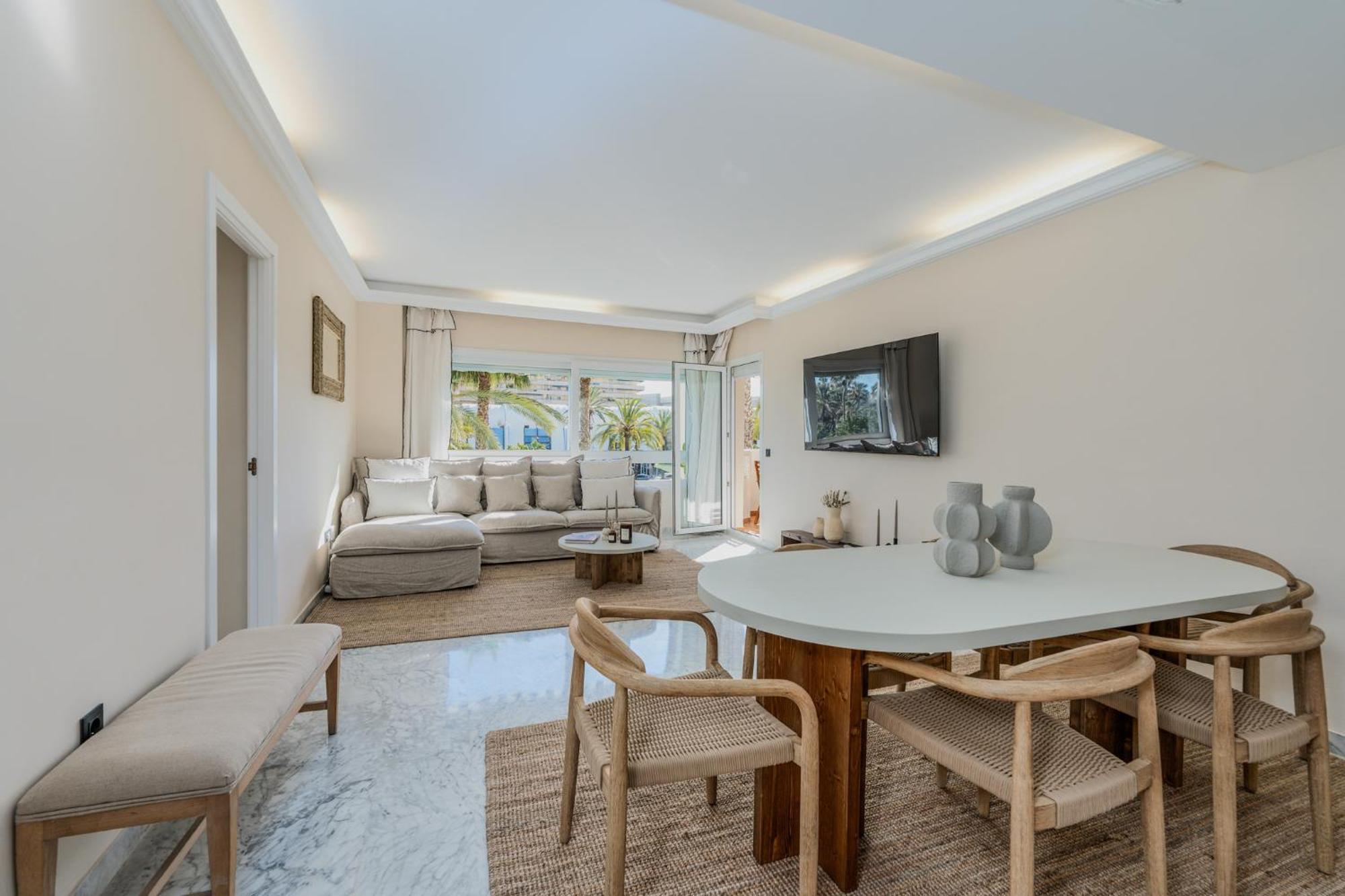 New Renovated Front Line Playa Rocio Puerto Banus * Marbella
