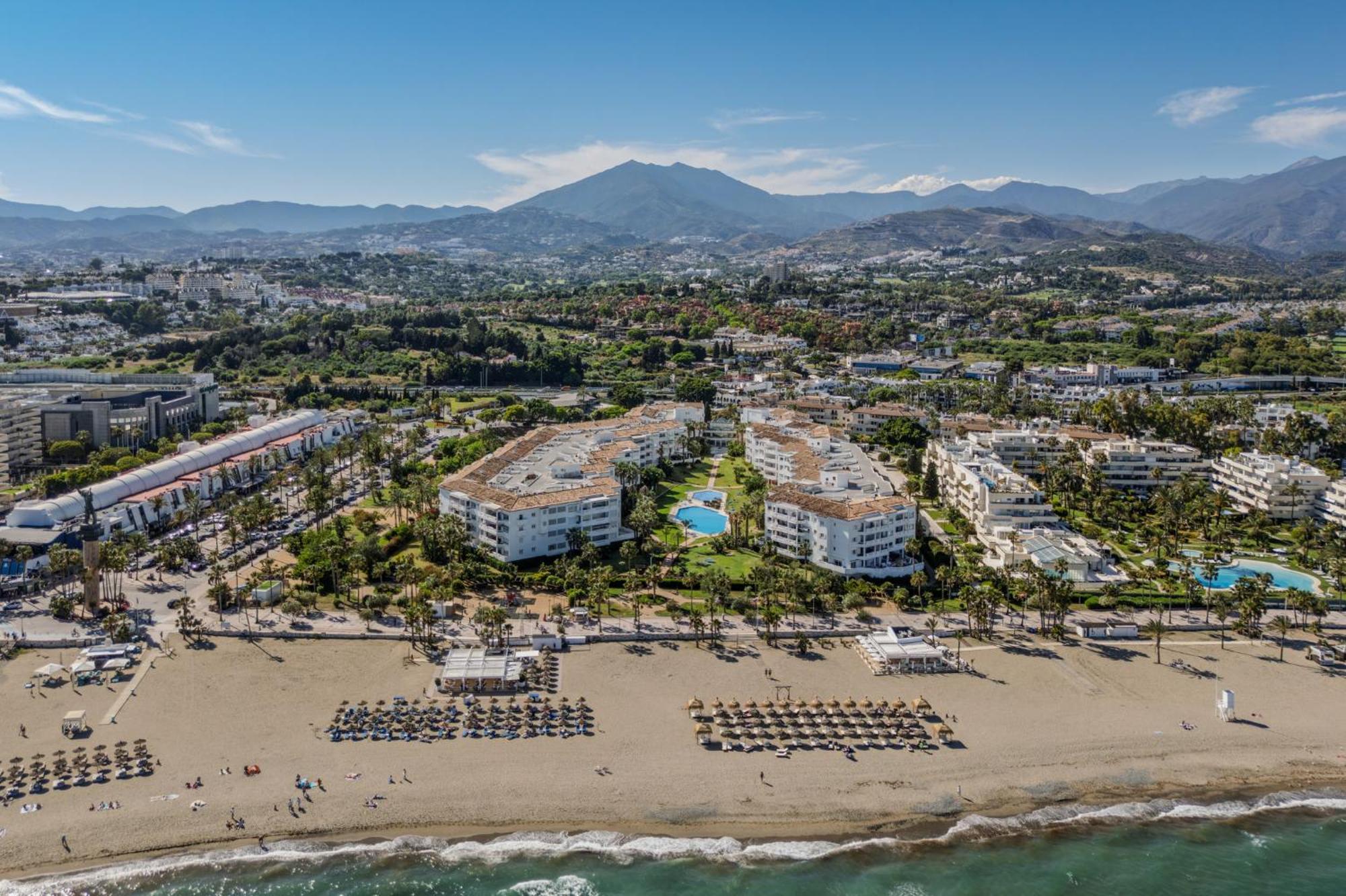 New Renovated Front Line Playa Rocio Puerto Banus *