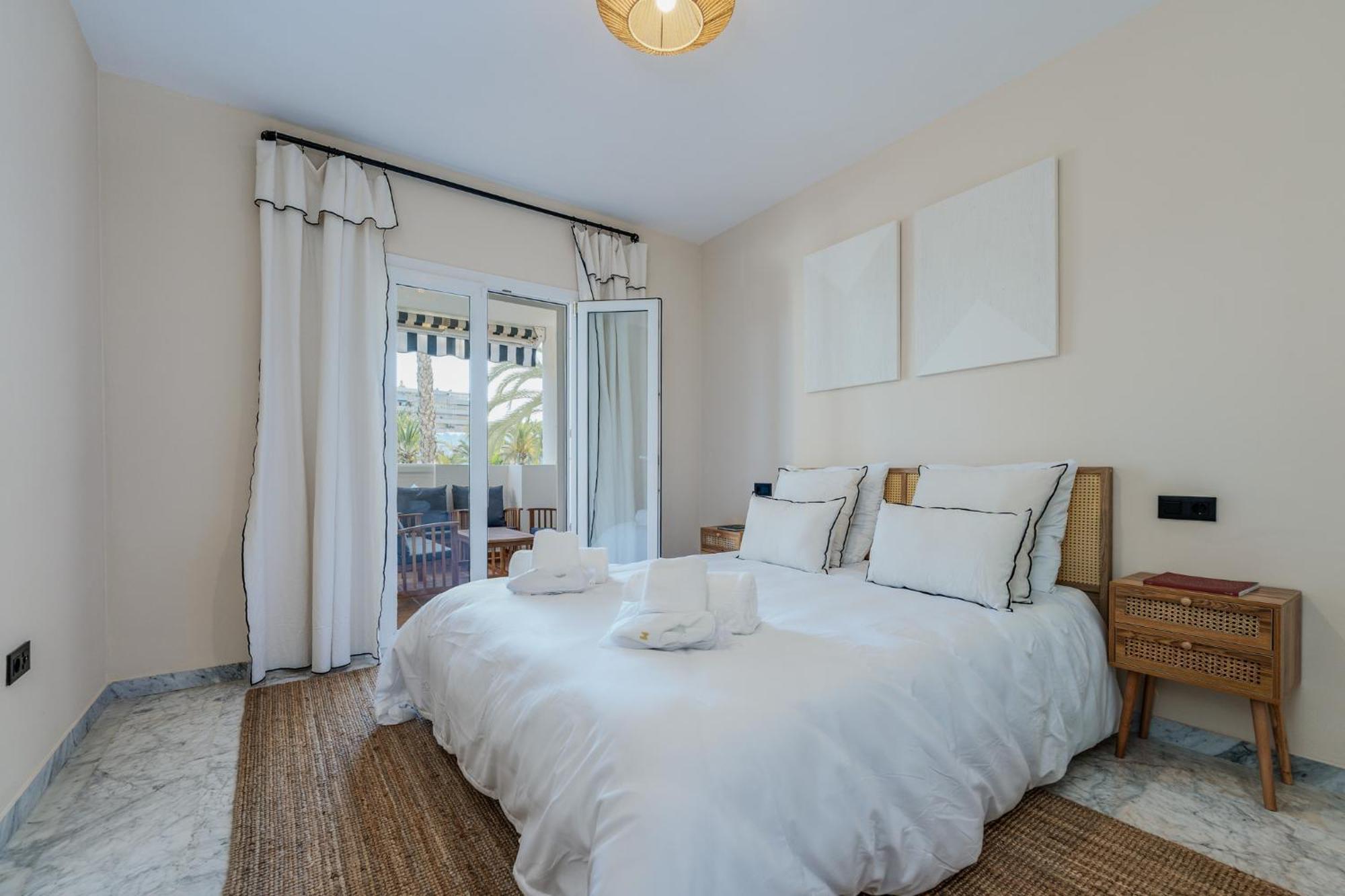Appartamento New Renovated Front Line Playa Rocio Puerto Banus Marbella