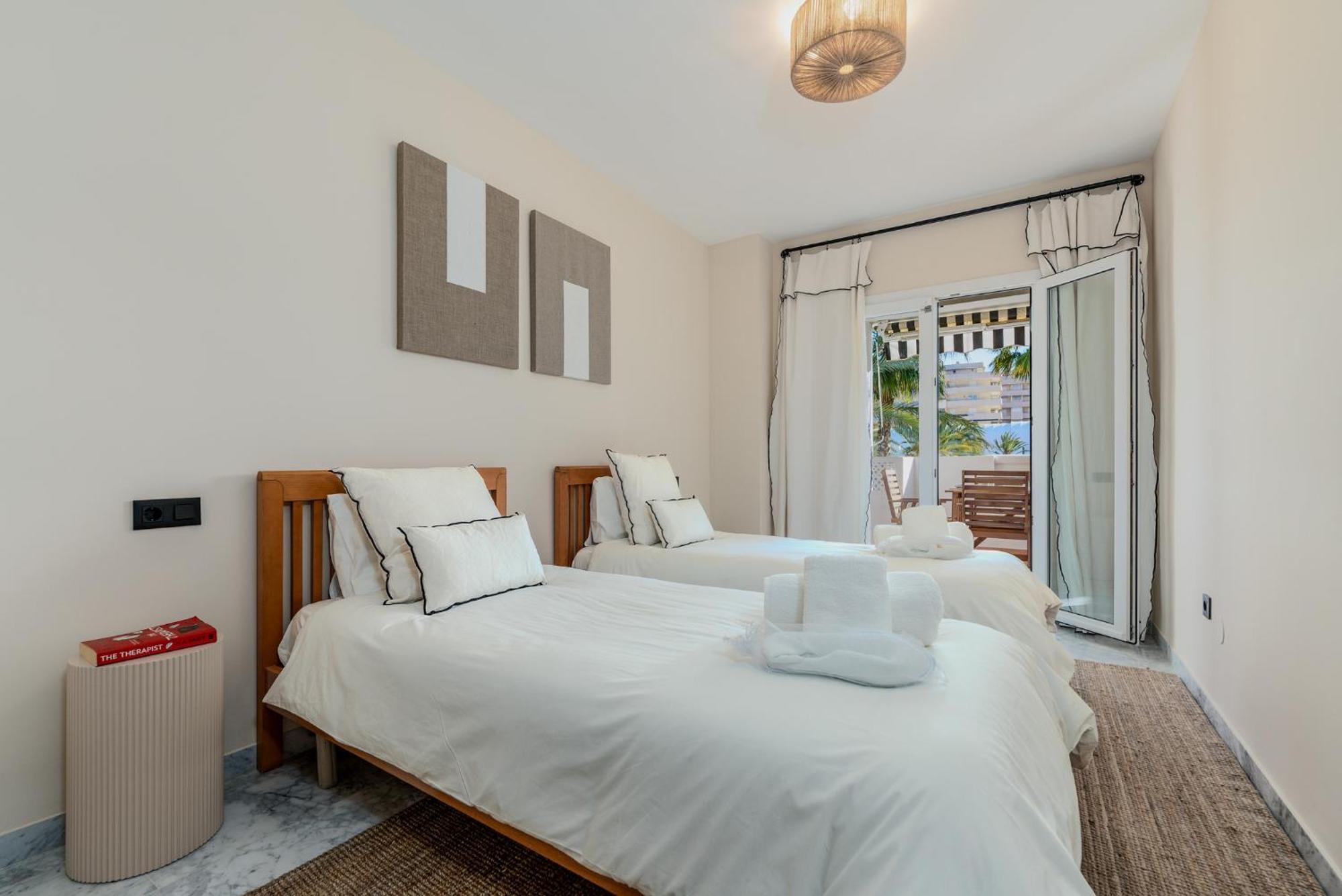 Appartamento New Renovated Front Line Playa Rocio Puerto Banus Marbella