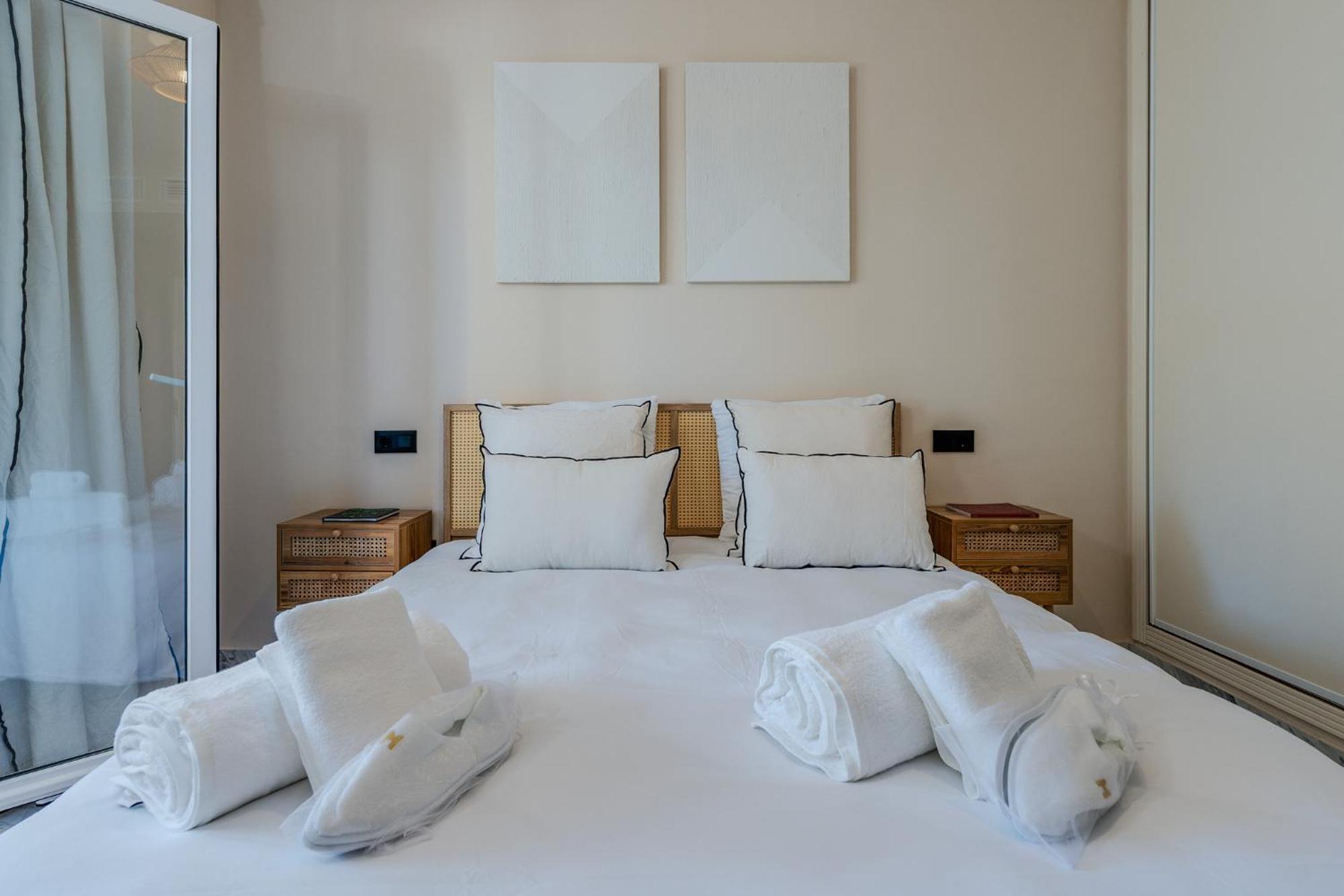 New Renovated Front Line Playa Rocio Puerto Banus