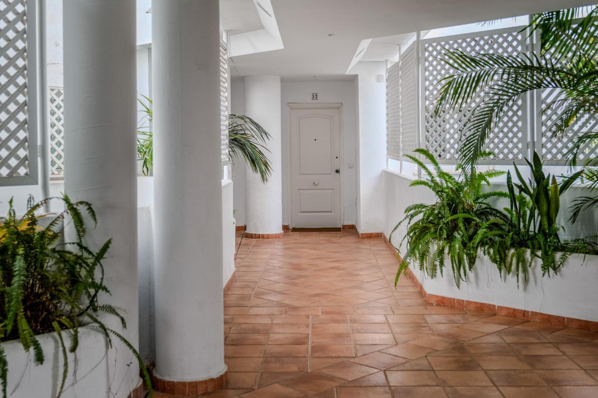 Appartamento New Renovated Front Line Playa Rocio Puerto Banus *