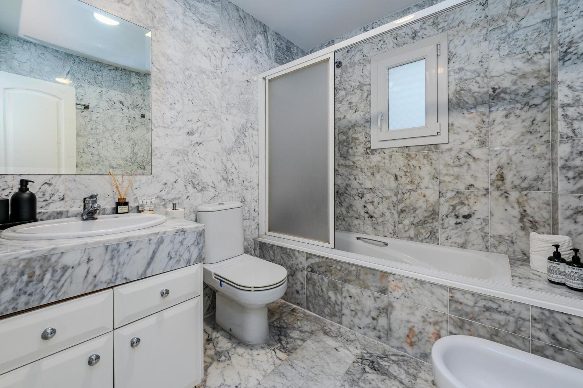 New Renovated Front Line Playa Rocio Puerto Banus Appartamento *